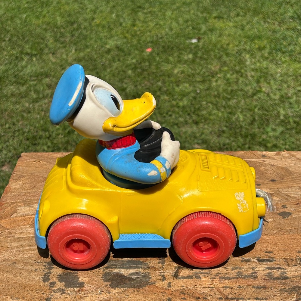 Donald Duck Yellow & Blue Pull Toy Car - vintage Kids Toy
